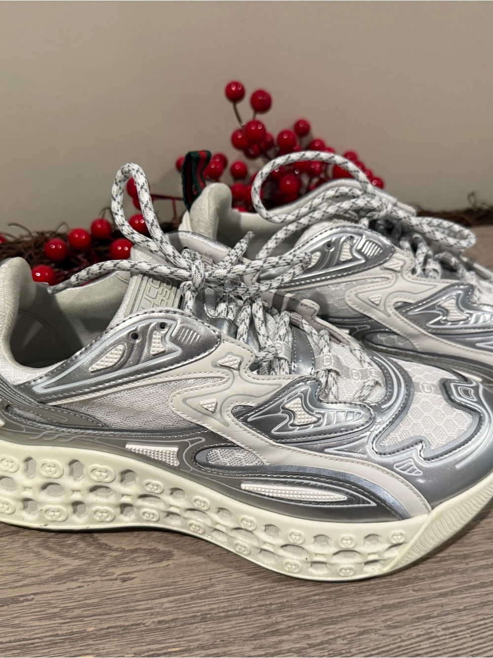 Gucci Women’s White and Silver Athletic Sneakers